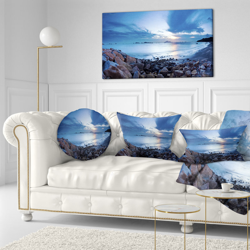 Coussin Blue Sea Sunset on Sandy Coastline - Sea & Shore, 16 po x 1 po, Carré