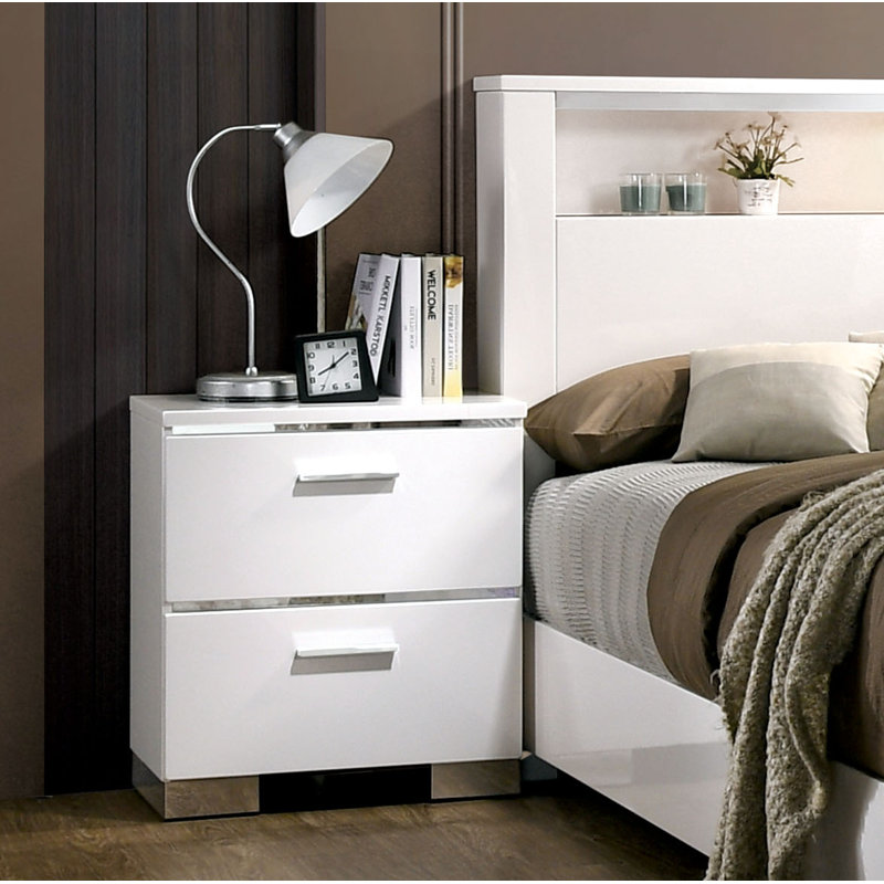 23'' W Nightstand, White