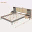 Structure de lit en bois massif de taille Roark avec 2 tables de chevet, design élégant avec lampes, rotin et combinaison de bois-988760561