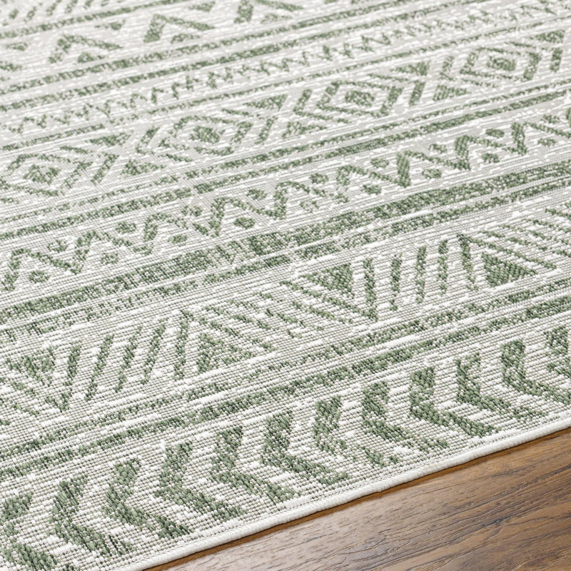 Tapis vert intérieur / extérieur Granby, Rectangle 4 pi 3 po x 5 pi 11 po