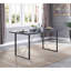 Table de salle à manger rectangulaire en chêne gris et noir, avec piètement traîneau stable pour une table durable et élégante pour toutes les occasions.