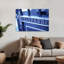Gros plan sur une cabine téléphonique bleue, art mural abstrait contemporain-1900354686