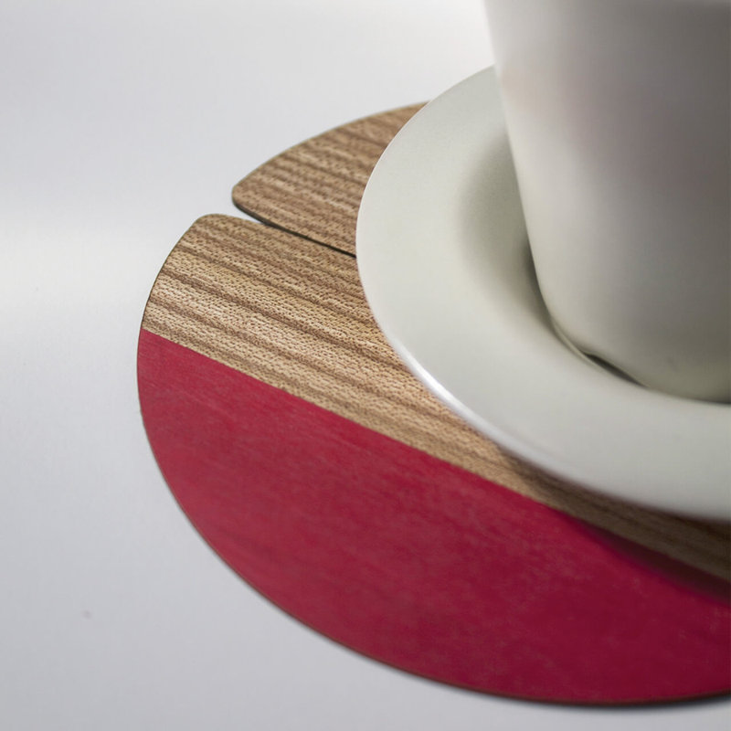 Nelumbo Agate Ceramic Jute Leather Crystal Circle Round 1 Piece Coaster Set, Elm/Red