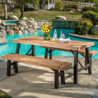 Salle à manger en bois avec panneaux à lattes - pour une maison rustique intérieure et extérieure 3 pièces: bancs de table à panneaux