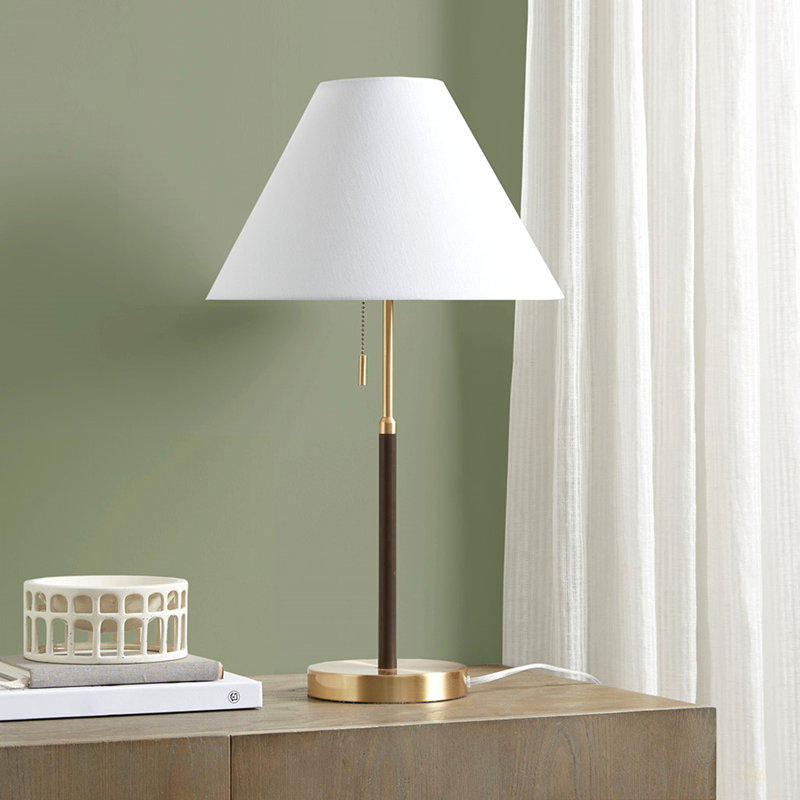 Two Tone Pull-Chain Table Lamp