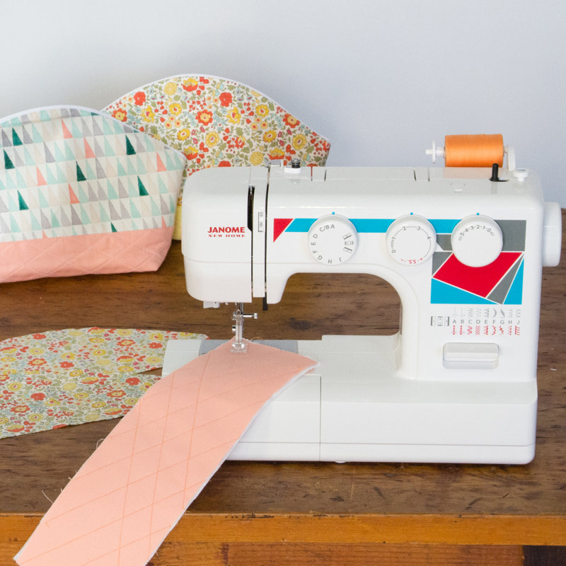 White Computerized Sewing Machine with Automatic Needle Threader