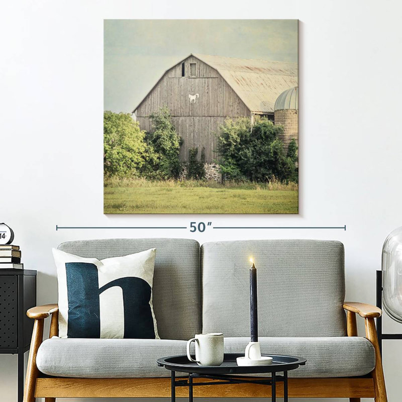 Lilie Late Summer Barn II, H 33 po x l 33 po