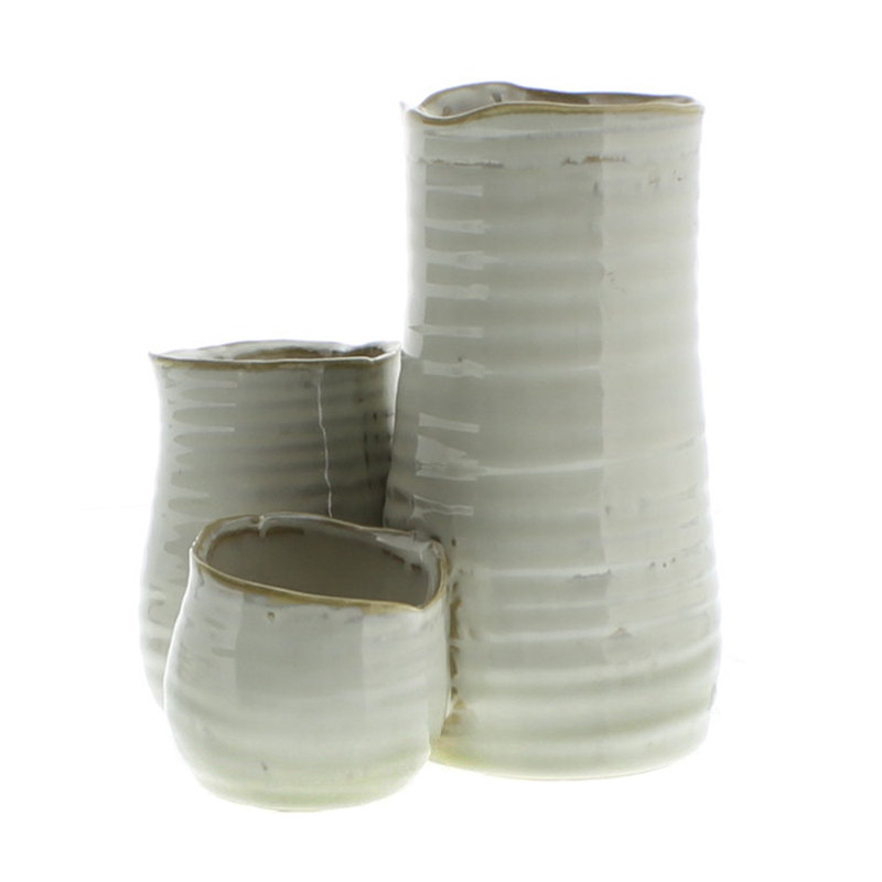 Traeshon Ceramic / Porcelain Table Vase