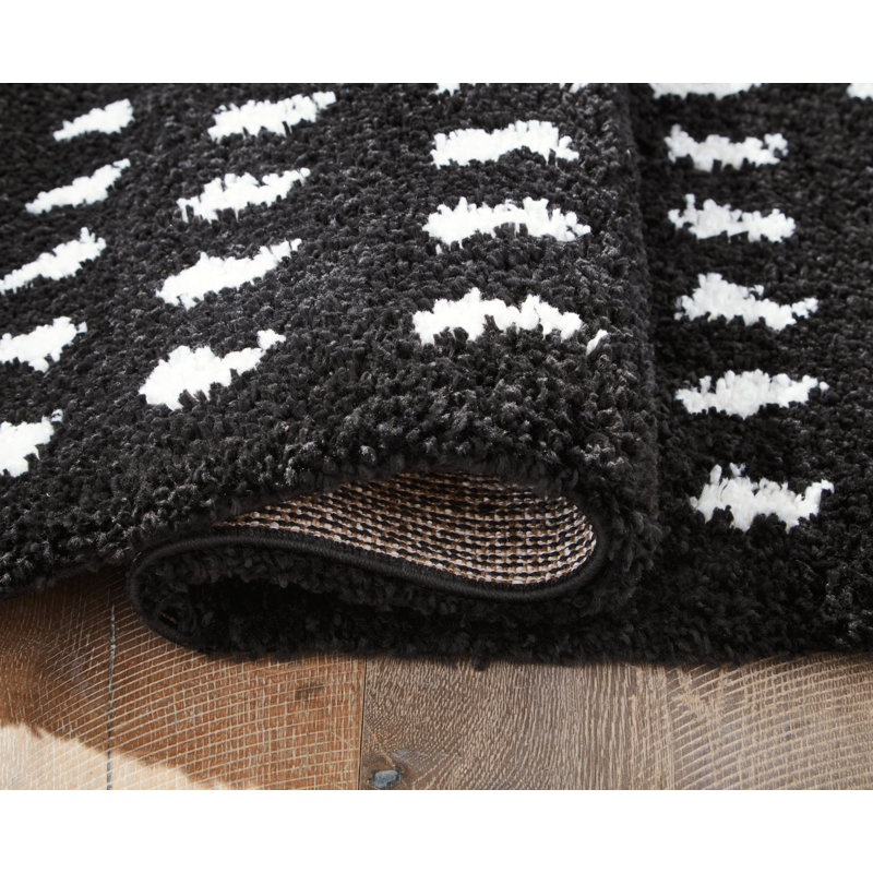 Efrayim Black and White Braided Shag 8' x 10' Rug