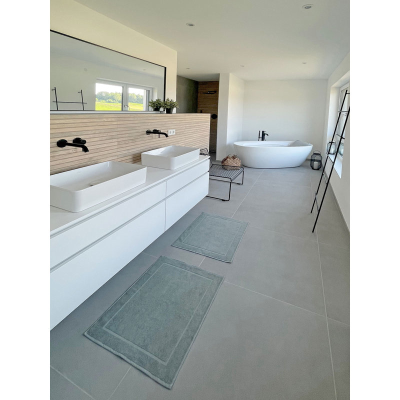 Bath Rug, Light Grey