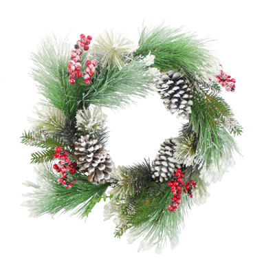 Couronne de Noël artificielle 24 po avec baies et pommes de pin