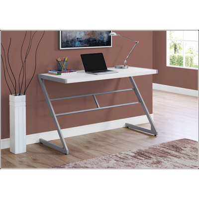 Bureau d'ordinateur chic avec base en métal en forme de Z, grand espace de travail pour le bureau à domicile et petits espaces