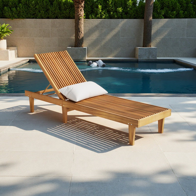 CHAISE LOUNGE