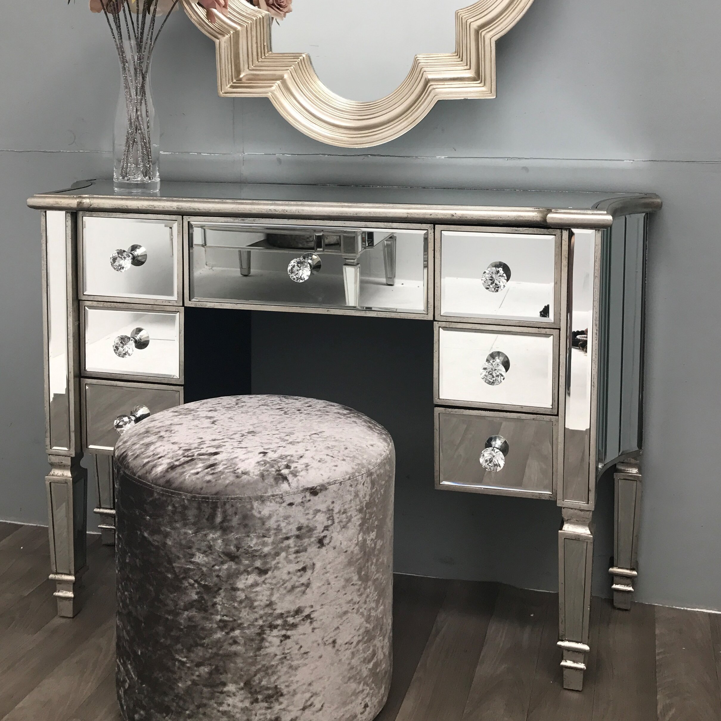 7 drawer classic outlet mirrored dressing table