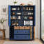 Grand meuble de rangement de cuisine avec solutions de rangement multifonctionnelles et fonctionnalités intégrées-443632406