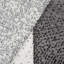 Tapis à bordure avec motif géométrique gris anthracite et découpe de contour-939311728