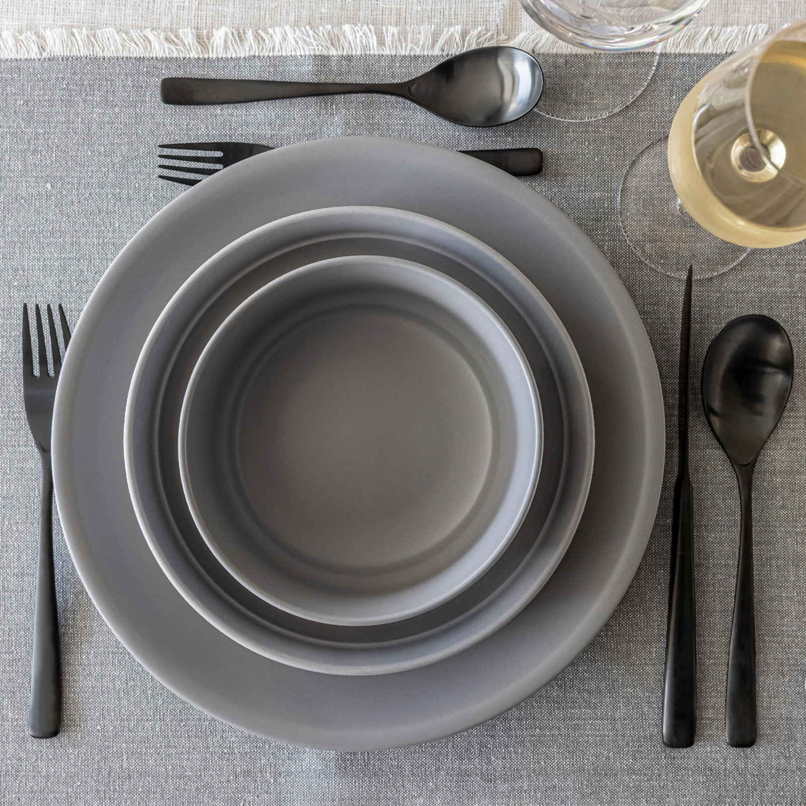 Curved Flatware Set - Service for 4, Matte Black