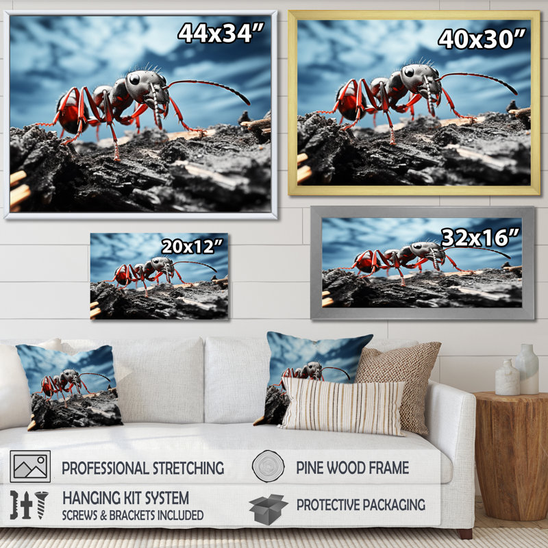 Ant Industrious I, reproduction d'art sur toile, H 24 po x l 32 po x P 1 po, Cadre flottant doré