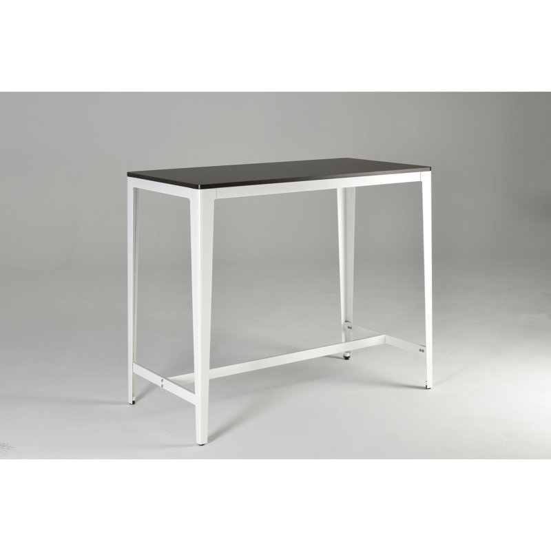 Table à hauteur de comptoir minimaliste brune et blanche pour la salle à manger de cuisine avec pieds en métal - inspiré et utilisé