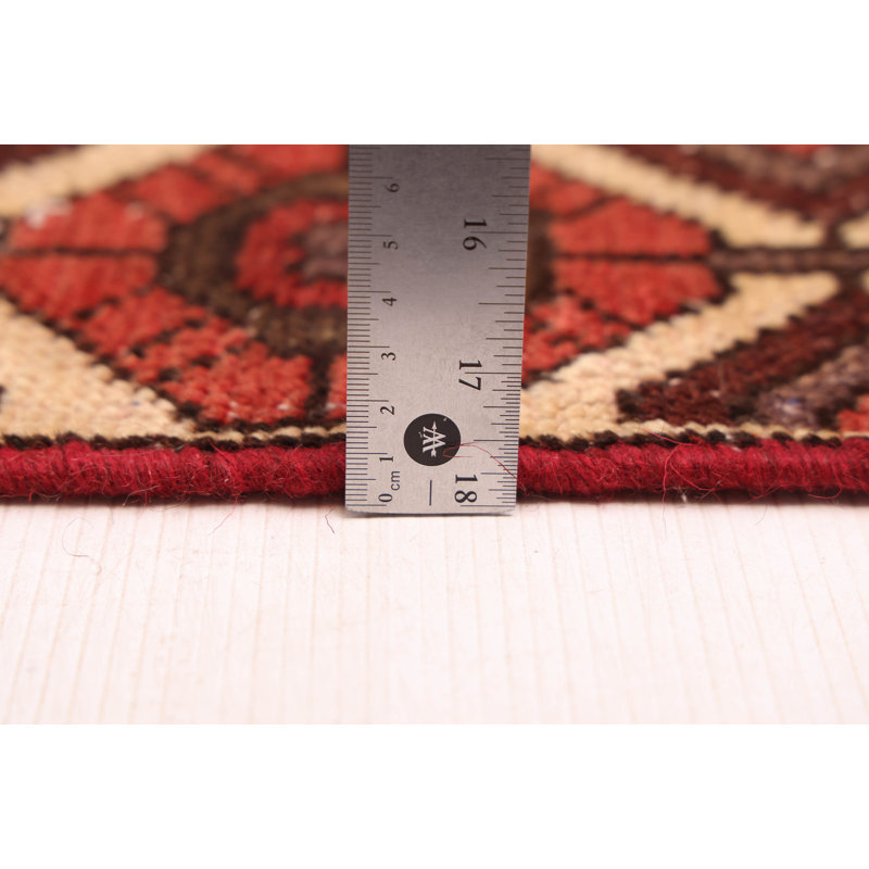 Tapis rouge Antalya 6 pi 6 po x 10 pi 0 po