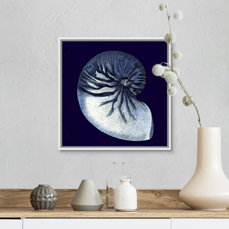 « Indigo shells VII » par vision studio-impression, Cadre blanc, H 32 po x l 32 po x 1,75 po
