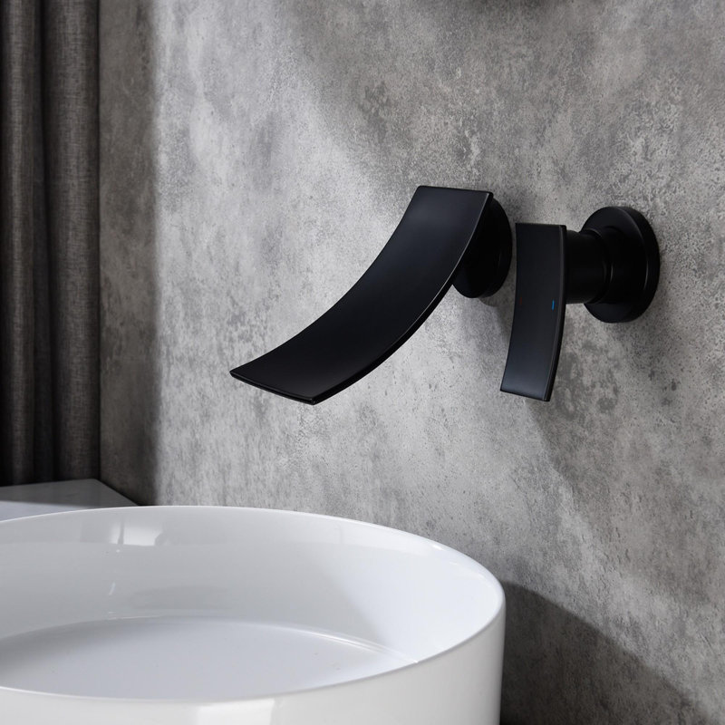 Robinet de meuble-lavabo mural avec large bec en cascade, Or brossé