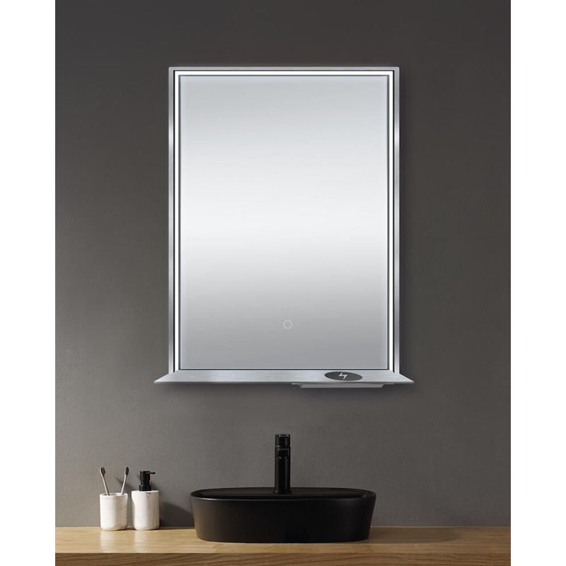 Miroir à DEL encadré en nickel brossé l 24 po x H 32 po avec haut-parleur Bluetooth et chargeur de téléphone portable intégré
