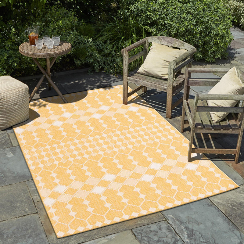 Artressia Geometric Indoor / Outdoor Rug, Rectangle 4' x 6'
