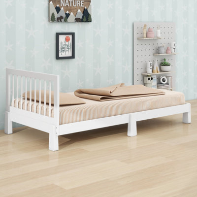 Le lit de jour pour enfants avec garde-corps présente une conception convertible 3-en-1 qui grandit avec votre enfant