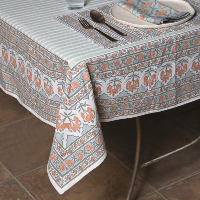 Nappe 56 po x 88 po Gulshan, Rectangular 56" x 88", Green