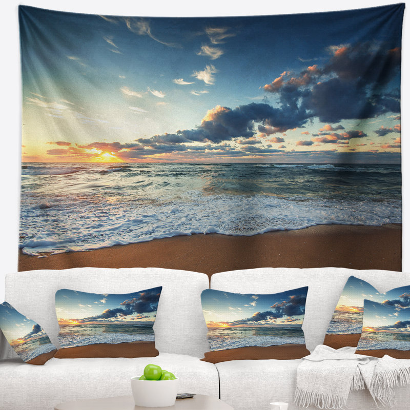 Lever de soleil marin et vagues brillantes dans la tapisserie de l'océan, H 68 po x l 80 po