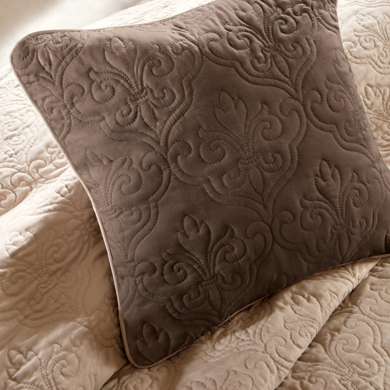 Attingham 7 Piece Quilt Set with Euro Shams and Throw Pillows, Beige/Ivory, King/Cal.King Coverlet + 2 Shams+2 Throw Pillows
