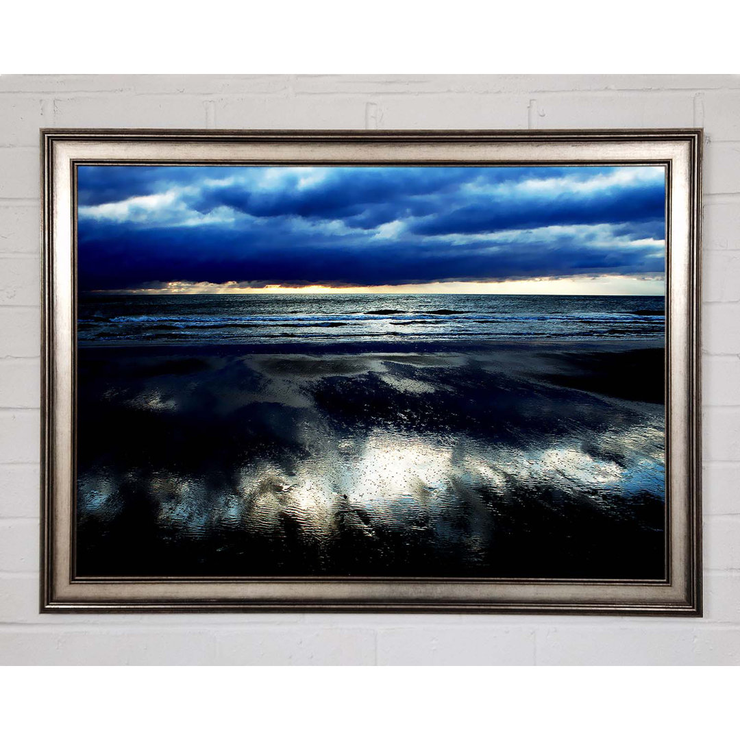 Gerahmtes Leinwandbild Reflections Of The Ocean Storm