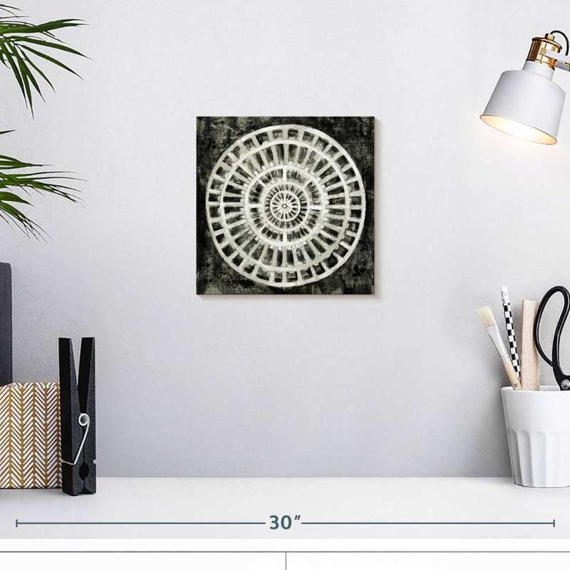 Avery Black Textured Medallion, 10" H x 10" W