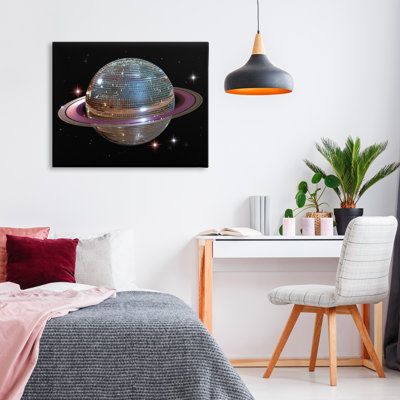 Toile mauve avec boule disco, design par Decent Exposures