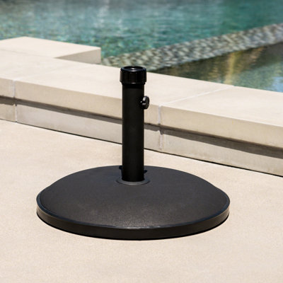 Robuste porte-parapluie en béton et en acier - 55 lb, noir, pouvant accueillir des parapluies jusqu'à 12 pi, dispositif de serrage, 19,70 po L x P 3,54 H Support robuste pour poignée stable, 19,27 14,47