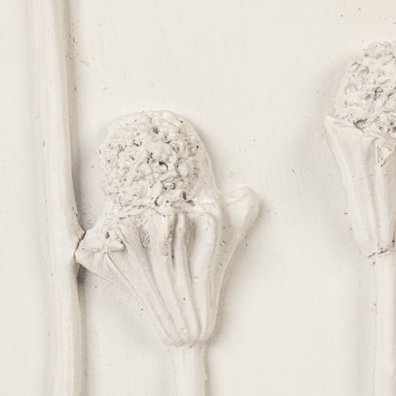 Décoration murale encadrée en bois avec botaniques coulés