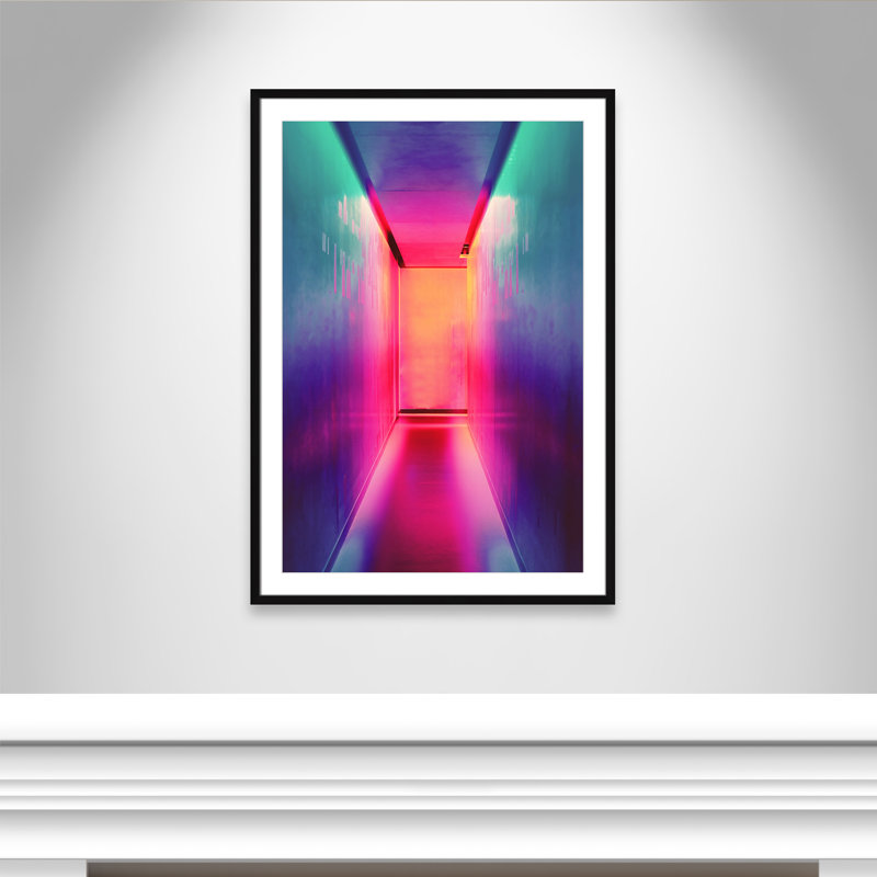 Imprimé «Neon Wonderland» par Efe Kurnaz, H 41,5 po x l 29,5 po x P 1,25 po, Cadre noir mat