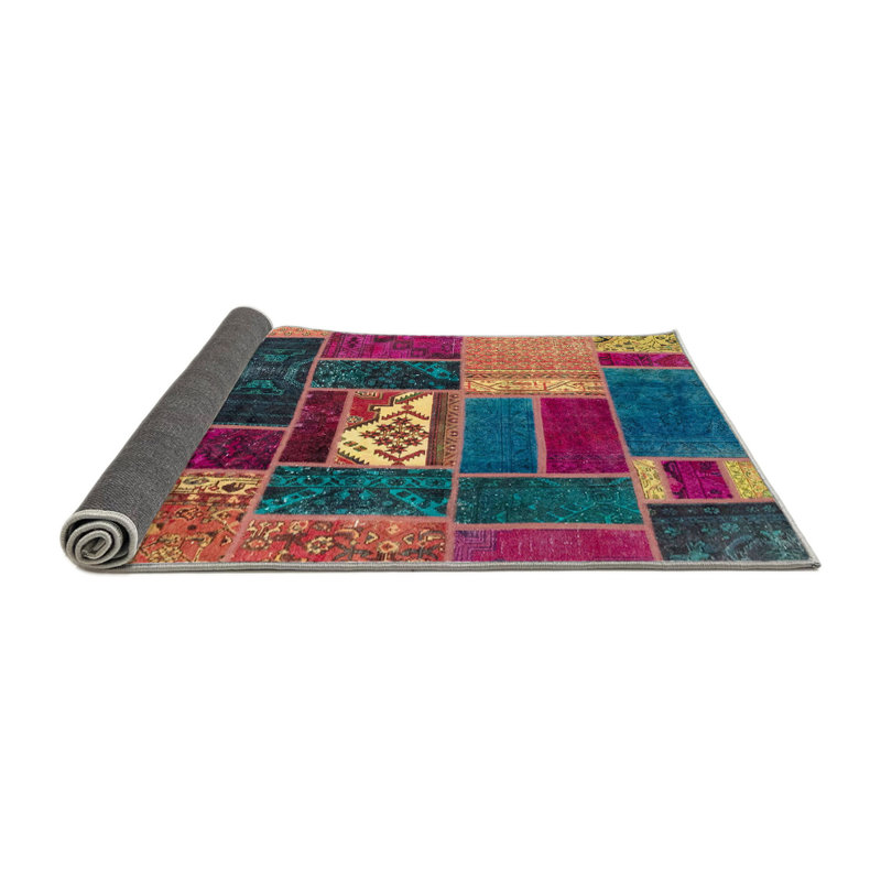 Rug, Round 5'