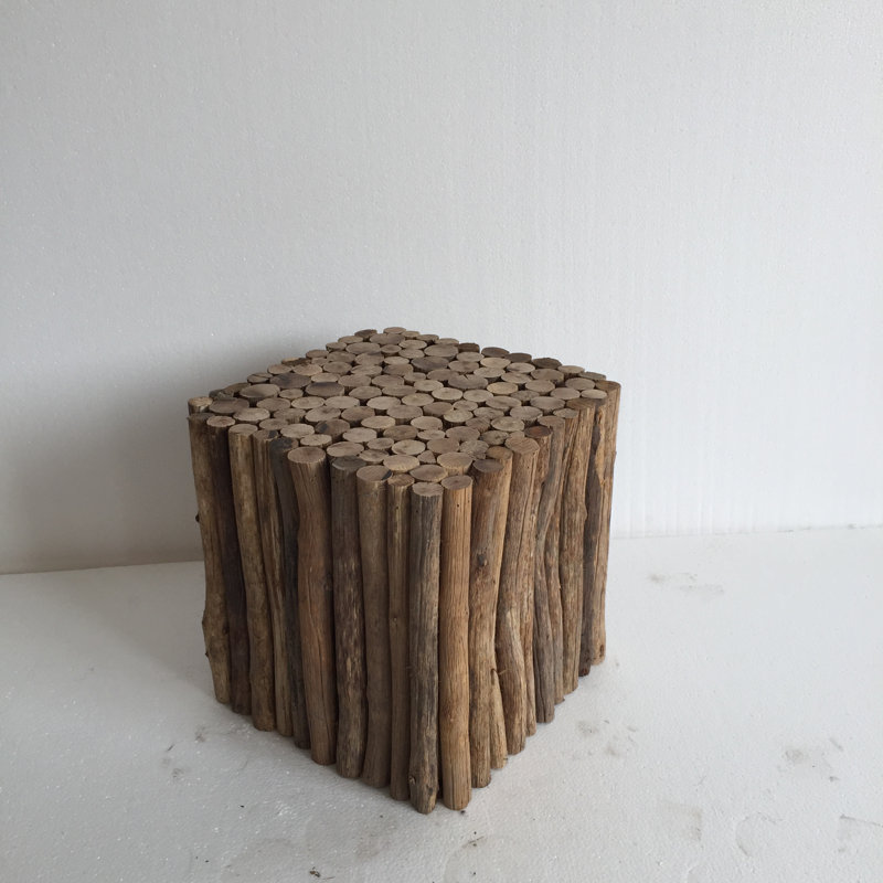 Romelia Stool