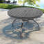 Table de patio spacieuse 47 po
