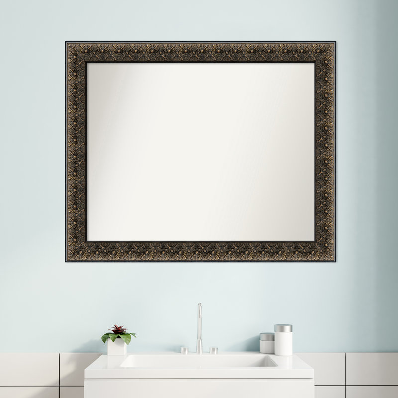 Miroir mural de salle de bain en bois noir en relief Intaglio, 26,5 po x 32,5 po