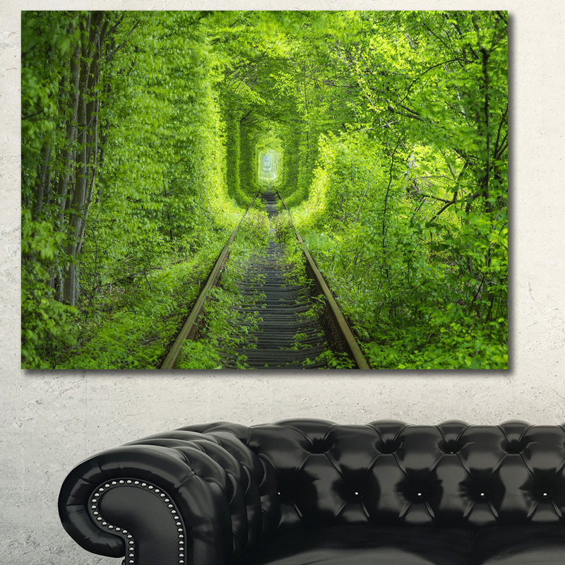 « forest around rail way tunnel », reproduction de photo sur toile tendue, H 30 po x l 40 po x p 1 po