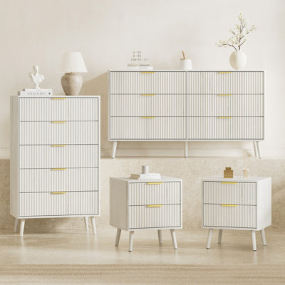 4 Piece Bedroom Set, Dresser And Nightstands Set