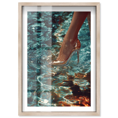 Décoration murale Hydro Heel II Shadowbox Print par Notoriart, cadre blond, 21 x 31