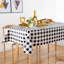 Nappe à carreaux en vinyle avec envers en flanelle, rectangle noir et blanc de 52 po x 90 po