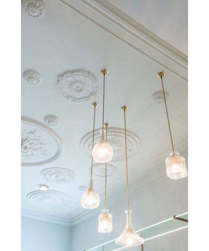 Médaillon de plafond en polyuréthane floral 15-1 / 8 po x 1-3 / 16 po European Collection