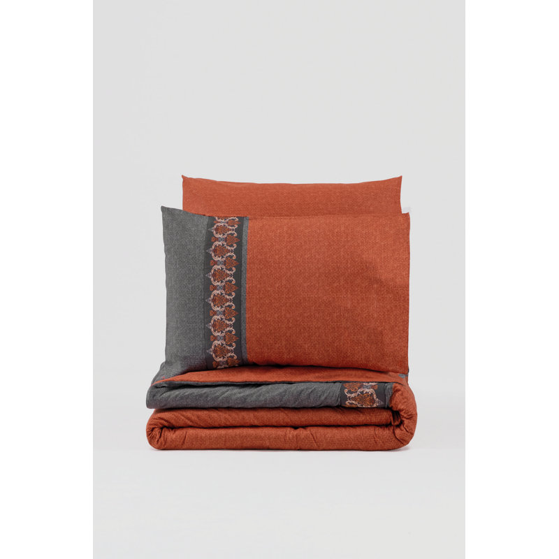 Ensemble de housse de couette 100% coton de qualité supérieure Ranforce, rouge et gris | Comprend une housse de couette de 79 po x 87 po, un drap plat de 94 po x 102 po et 2 taies d'oreiller de 20 po x 28 po | Lavable à la machine, fermeture à boutons, doux et durable