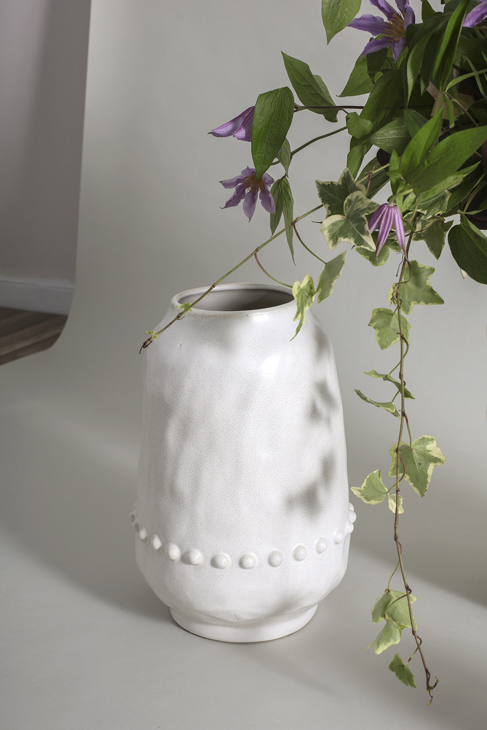 Tylea 14.4'' Handmade Ceramic Table Vase