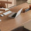 Bureau simple et luxueux-513526739